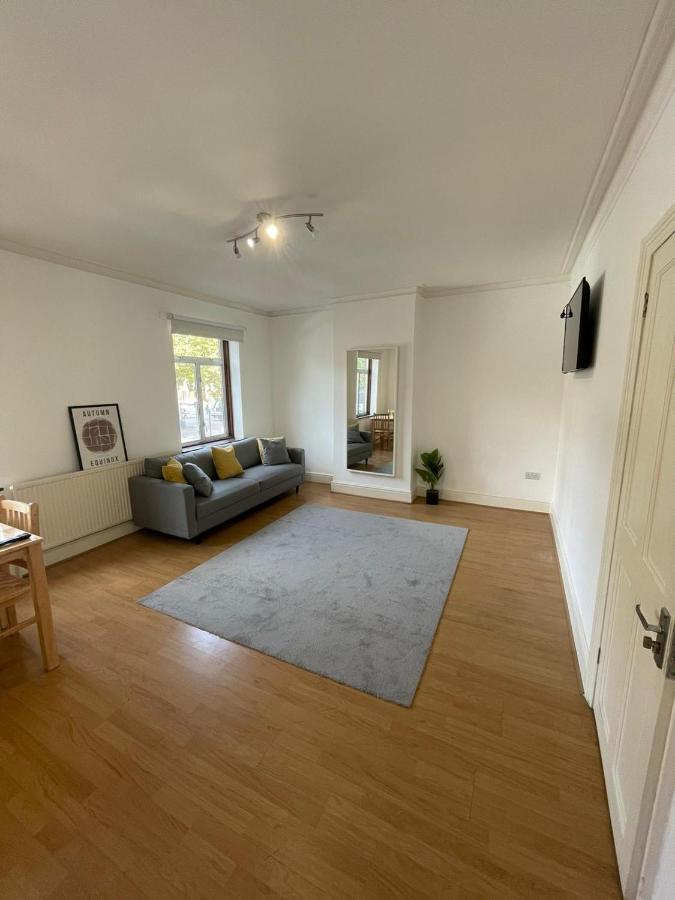 Amazing 3 Bedroom Flat Minutes From Tower Bridge Londres Extérieur photo